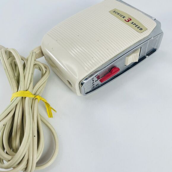 Vintage Schick Razor and Case w Cord 3 speed Electric Shaver READ! - Picture 1 of 7